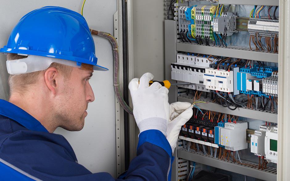 cherche électricien Drancy